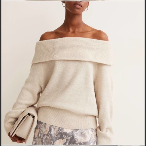 H&M Sweaters - H&M Women's Cream Off-the-Shoulder Knitted Sweater Pullover Size Medium